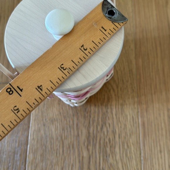 Longaberger 2002 whitewashed American Cancer Society small basket with handles - Picture 5 of 5